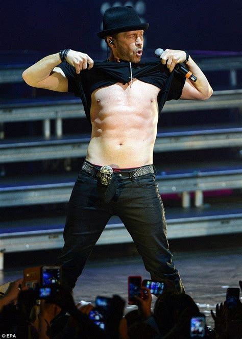 donnie wahlberg|Twitter. It’s what’s happening / Twitter.
